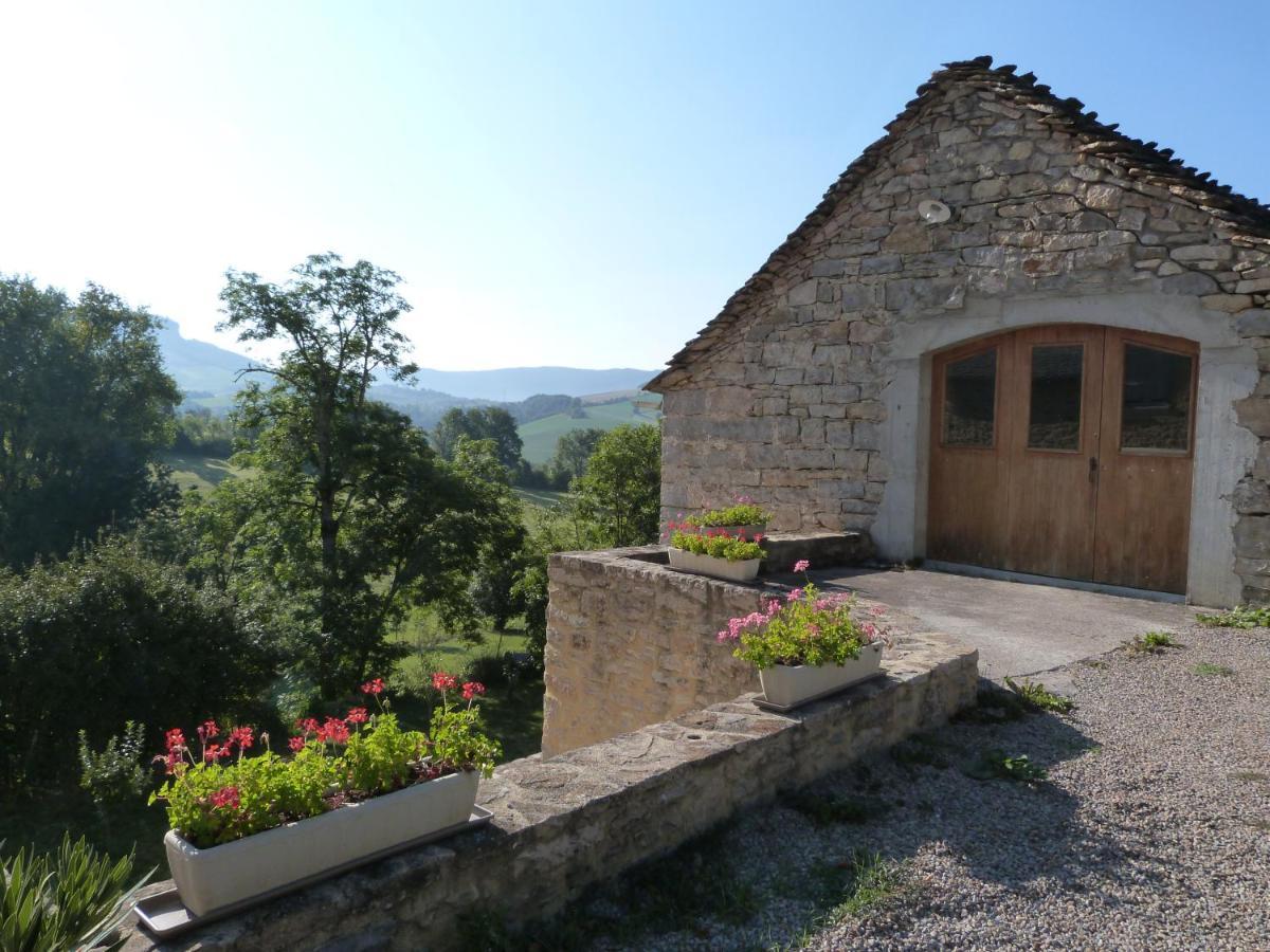 La Reine des prés Chambres d'Hôtes Saint-Bonnet-de-Chirac Exterior foto